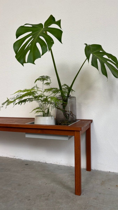 
                  
                    Vintage bankje met plantenbak teak - LOUI.STORE
                  
                