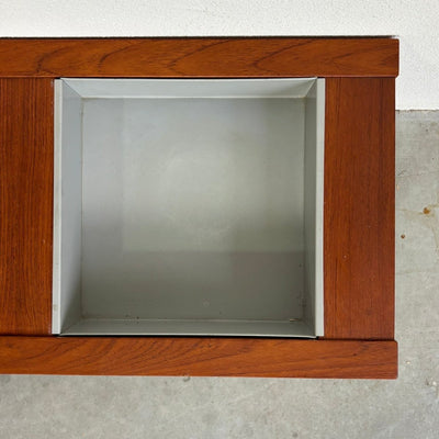 
                  
                    Vintage bankje met plantenbak teak - LOUI.STORE
                  
                