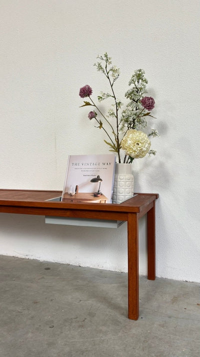 
                  
                    Vintage bankje met plantenbak teak - LOUI.STORE
                  
                