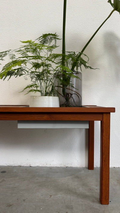 
                  
                    Vintage bankje met plantenbak teak - LOUI.STORE
                  
                