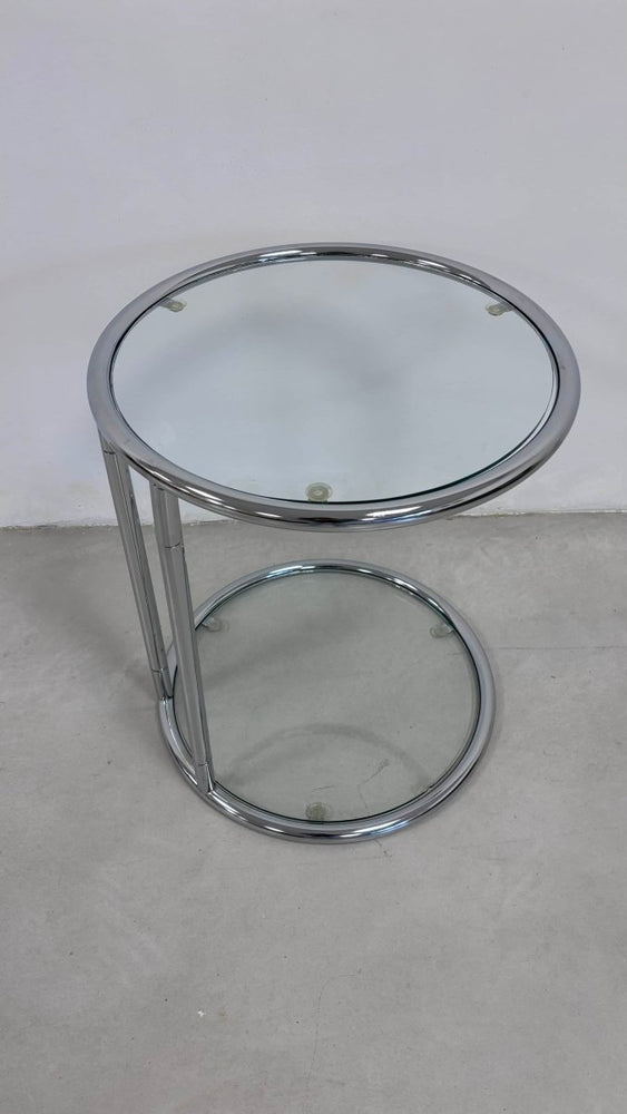 
                  
                    Vintage bijzettafel chroom & glas - LOUI.STORE
                  
                