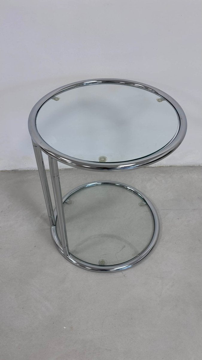 
                  
                    Vintage bijzettafel chroom & glas - LOUI.STORE
                  
                