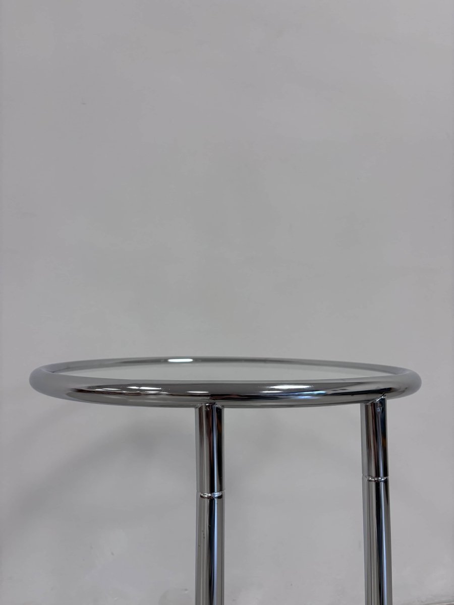 
                  
                    Vintage bijzettafel chroom & glas - LOUI.STORE
                  
                