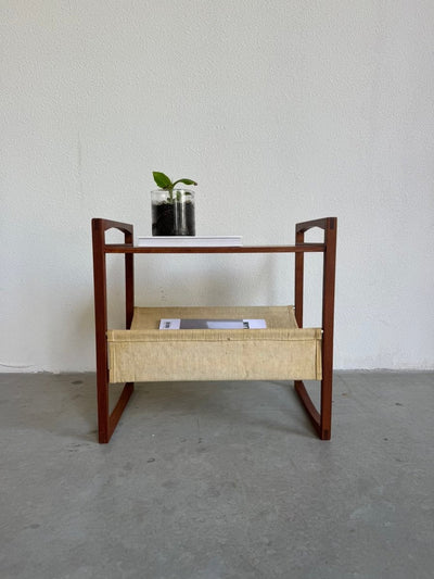 
                  
                    Vintage bijzettafel Kai Kristiansen teak - LOUI.STORE
                  
                