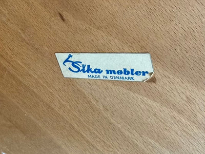 
                  
                    Vintage bijzettafel Kai Kristiansen teak - LOUI.STORE
                  
                