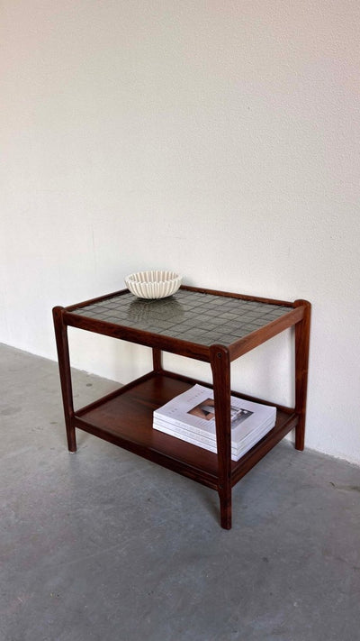 
                  
                    Vintage bijzettafel keramiek - LOUI.STORE
                  
                
