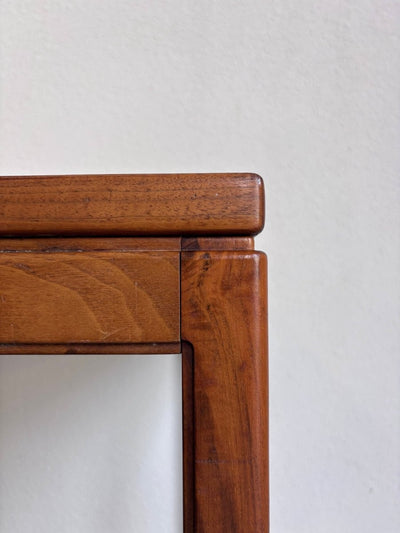 
                  
                    Vintage bijzettafel - LOUI.STORE
                  
                