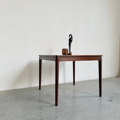 
                  
                    Vintage bijzettafel palissander vierkant - LOUI
                  
                