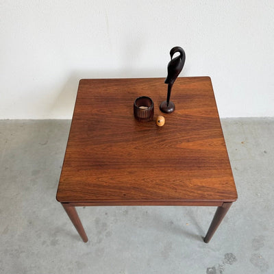 
                  
                    Vintage bijzettafel palissander vierkant - LOUI
                  
                