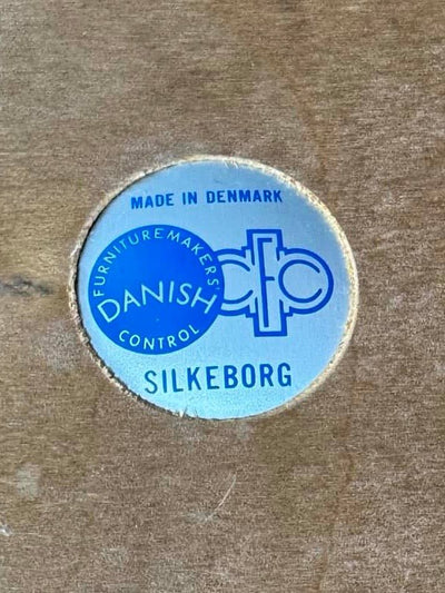 
                  
                    Vintage bijzettafeltje Andersen - LOUI.STORE
                  
                