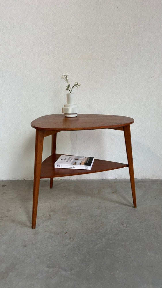 
                  
                    Vintage bijzettafeltje Holger Georg Jensen - LOUI.STORE
                  
                