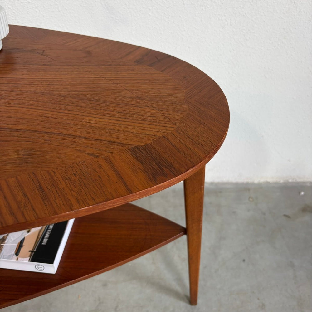 
                  
                    Vintage bijzettafeltje Holger Georg Jensen - LOUI.STORE
                  
                