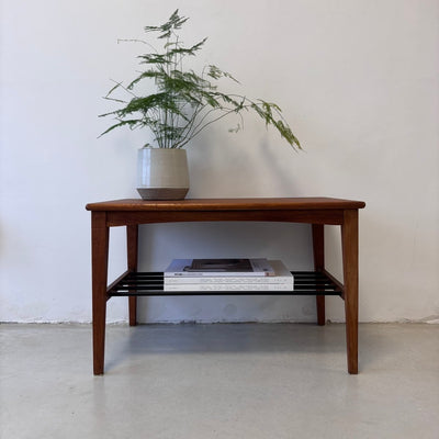 Vintage bijzettafeltje spijltjes - LOUI.STORE