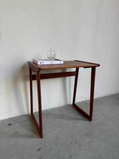 Vintage bijzettafeltje teak - LOUI.STORE