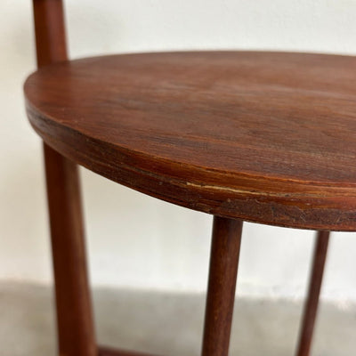 
                  
                    Vintage bijzettafeltje + tijdschriftenhouder teak - LOUI.STORE
                  
                