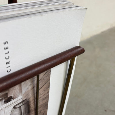 
                  
                    Vintage bijzettafeltje + tijdschriftenhouder teak - LOUI.STORE
                  
                