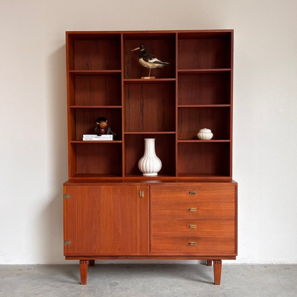 Vintage boeken - wandkast Peter Løvig teak - LOUI.STORE