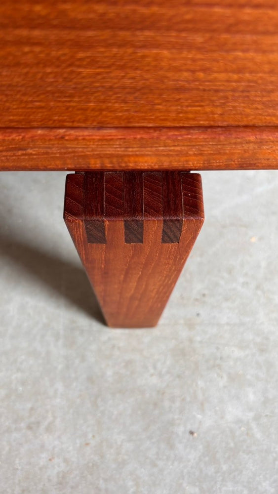 
                  
                    Vintage boeken - wandkast Peter Løvig teak - LOUI.STORE
                  
                