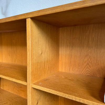 
                  
                    Vintage boekenkast Børge Mogensen eiken - LOUI
                  
                