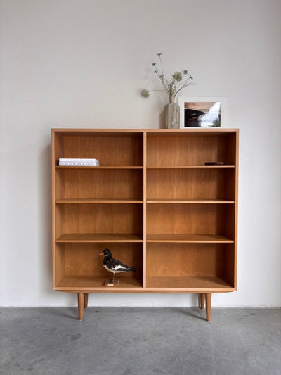 
                  
                    Vintage boekenkast Børge Mogensen eiken - LOUI.STORE
                  
                