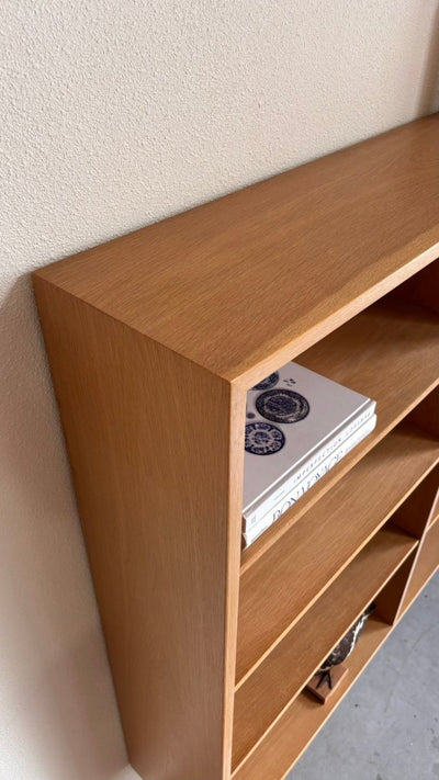 
                  
                    Vintage boekenkast Børge Mogensen eiken - LOUI.STORE
                  
                