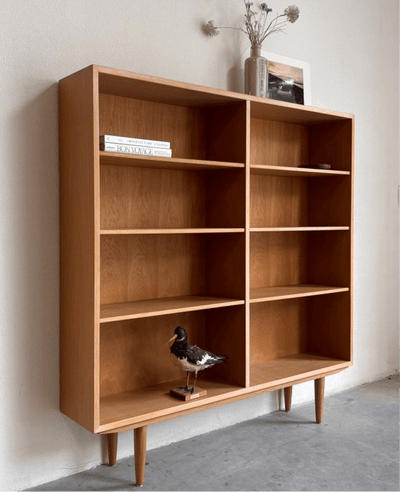 
                  
                    Vintage boekenkast Børge Mogensen eiken - LOUI.STORE
                  
                