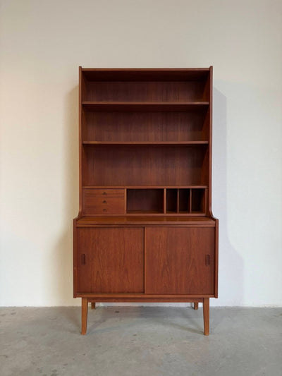 
                  
                    Vintage boekenkast + bureau - LOUI.STORE
                  
                