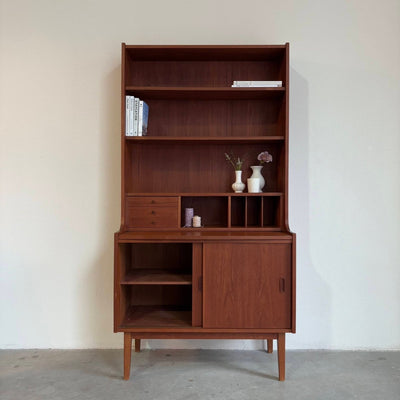 
                  
                    Vintage boekenkast + bureau - LOUI.STORE
                  
                