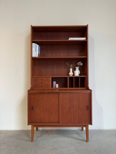 
                  
                    Vintage boekenkast + bureau - LOUI.STORE
                  
                