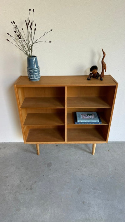 
                  
                    Vintage boekenkast Hundevad eiken - LOUI.STORE
                  
                