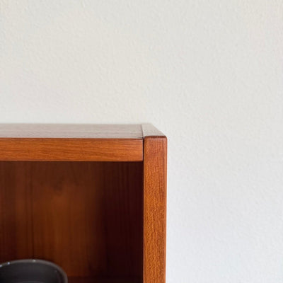 
                  
                    Vintage boekenkast Hundevad teak XL - LOUI
                  
                