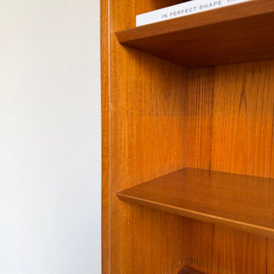 
                  
                    Vintage boekenkast Hundevad teak XL - LOUI
                  
                