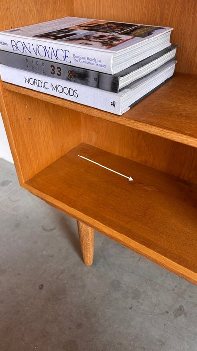 
                  
                    Vintage boekenkast Karl Andersson eiken - LOUI.STORE
                  
                