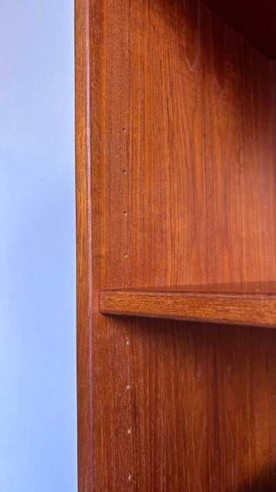 
                  
                    Vintage boekenkast klep teak 180cm - LOUI.STORE
                  
                