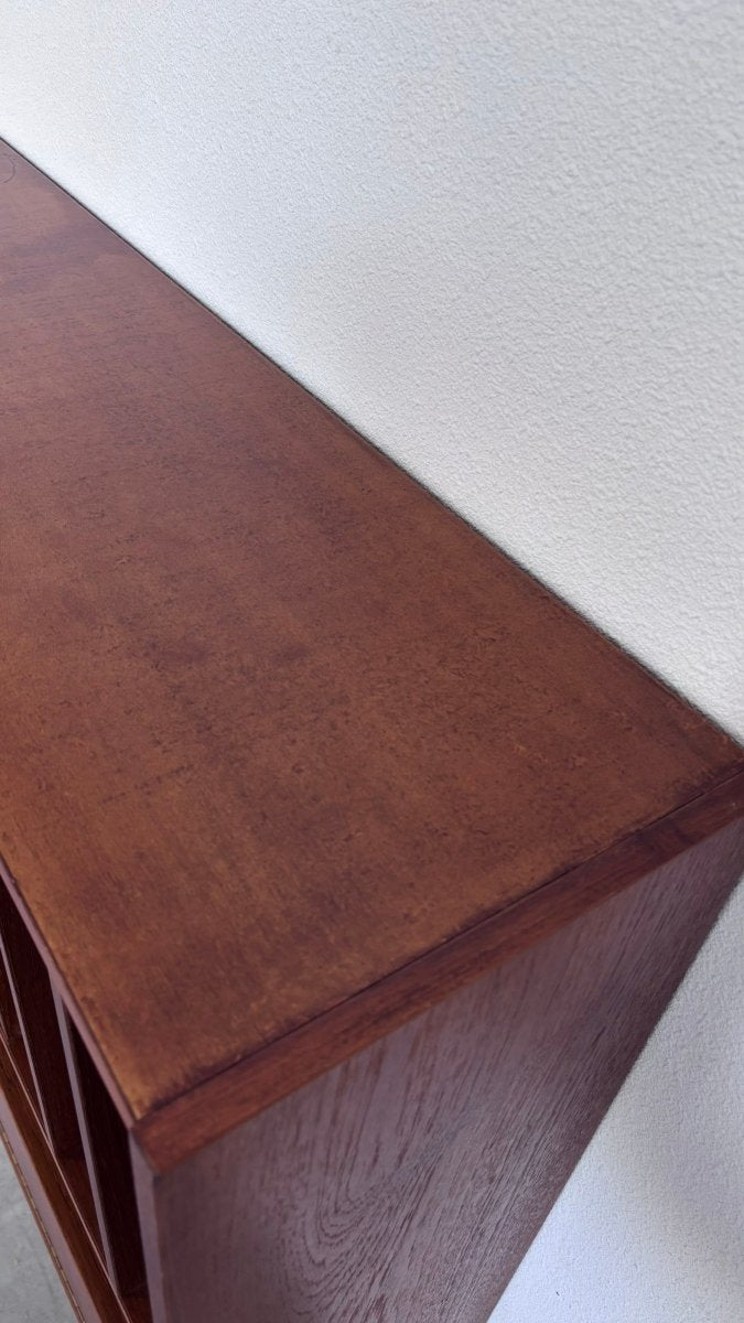 
                  
                    Vintage boekenkast klep + vakken - LOUI.STORE
                  
                