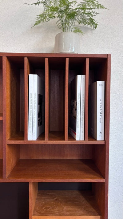 
                  
                    Vintage boekenkast klep + vakken - LOUI.STORE
                  
                