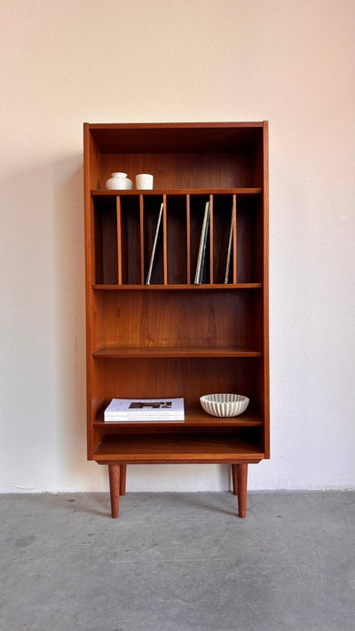 
                  
                    Vintage boekenkast lp vakken - LOUI.STORE
                  
                