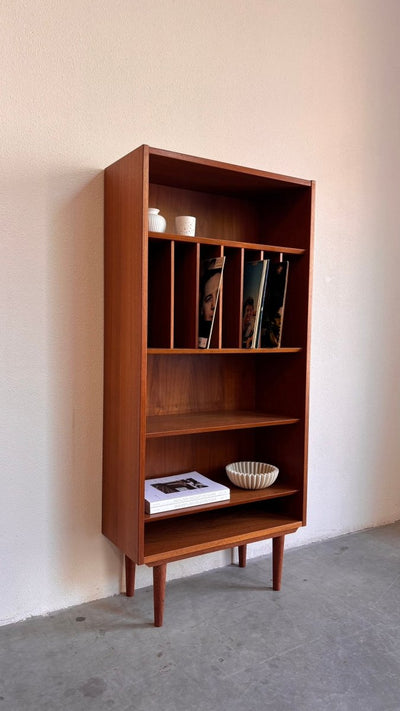 
                  
                    Vintage boekenkast lp vakken - LOUI.STORE
                  
                