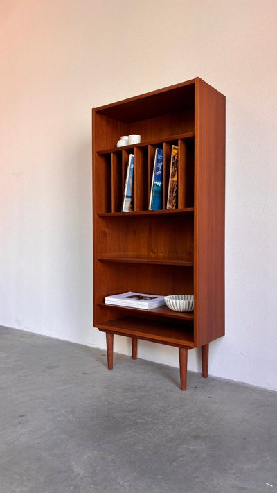 
                  
                    Vintage boekenkast lp vakken - LOUI.STORE
                  
                