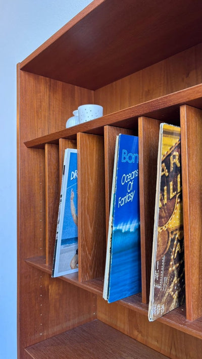
                  
                    Vintage boekenkast lp vakken - LOUI.STORE
                  
                