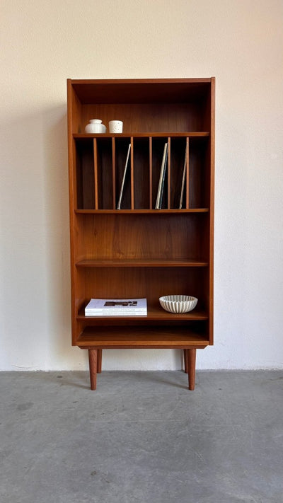 
                  
                    Vintage boekenkast lp vakken - LOUI.STORE
                  
                