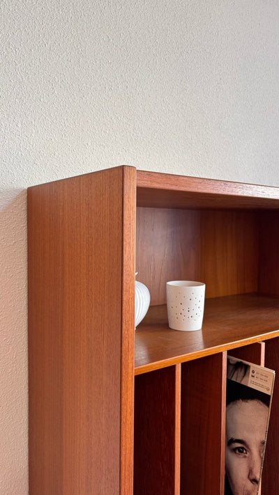 
                  
                    Vintage boekenkast lp vakken - LOUI.STORE
                  
                