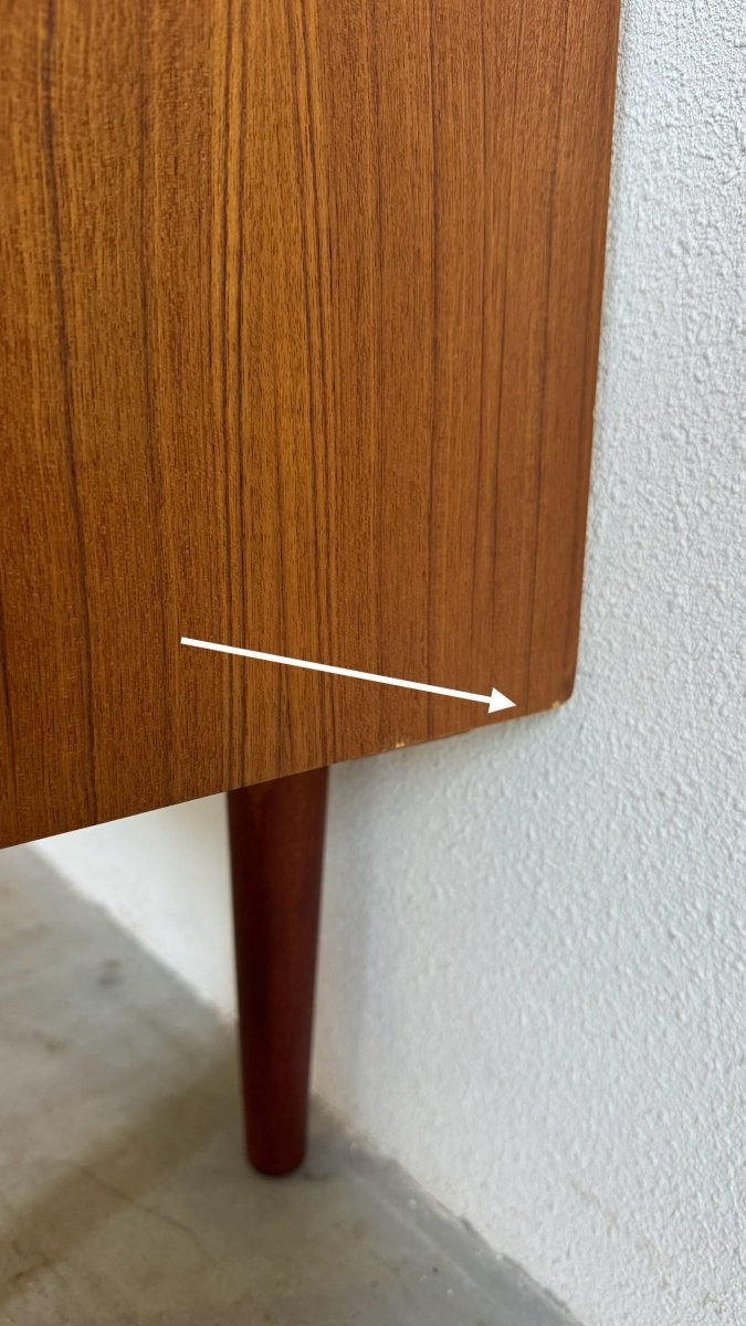 
                  
                    Vintage boekenkast met glazen deurtjes teak - LOUI.STORE
                  
                