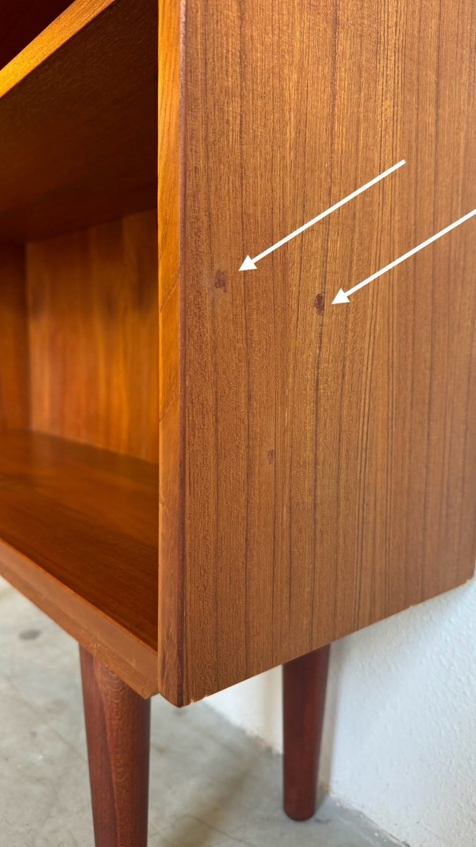 
                  
                    Vintage boekenkast met glazen deurtjes teak - LOUI.STORE
                  
                