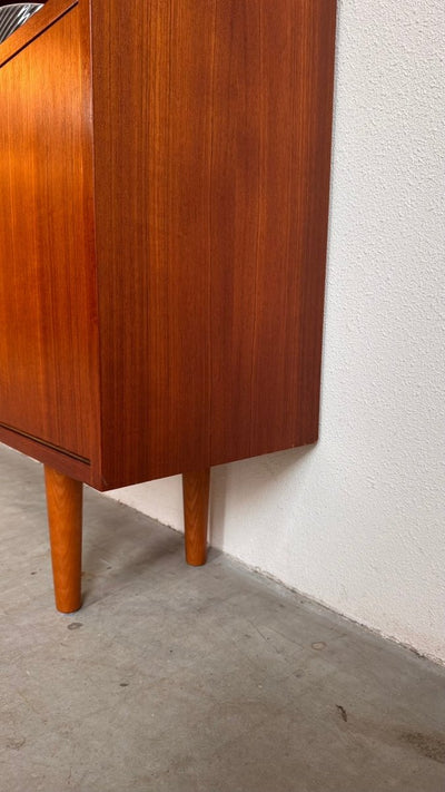 
                  
                    Vintage boekenkast met klep teak - 190 - LOUI.STORE
                  
                