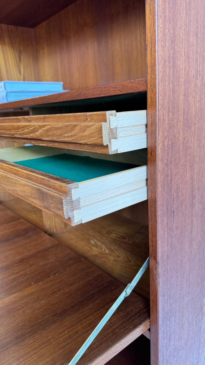 
                  
                    Vintage boekenkast met klep teak - LOUI.STORE
                  
                