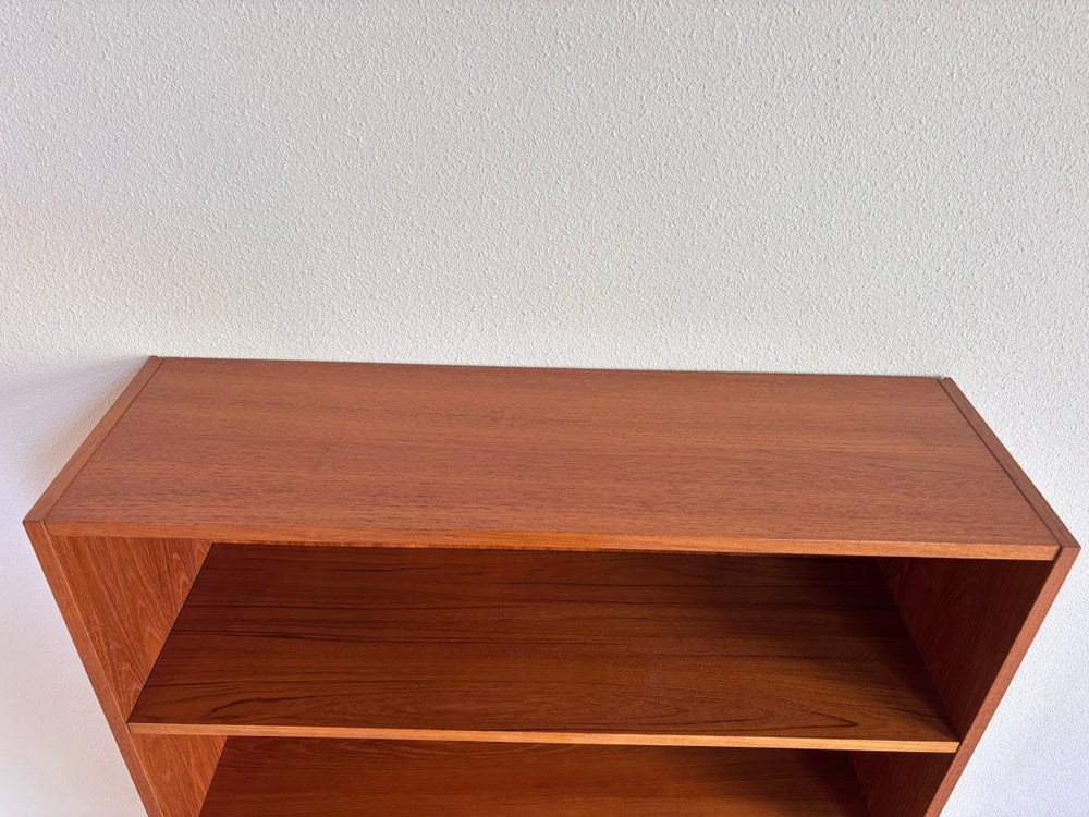 
                  
                    Vintage boekenkast met klep teak - LOUI.STORE
                  
                