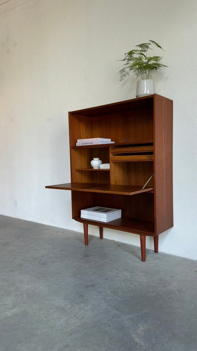 
                  
                    Vintage boekenkast met klep teak - LOUI.STORE
                  
                