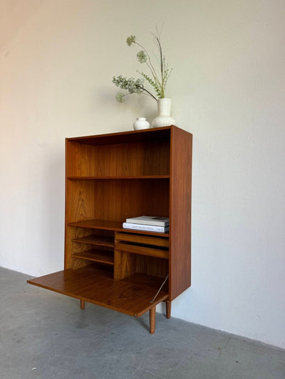 
                  
                    Vintage boekenkast met klep teak - LOUI.STORE
                  
                