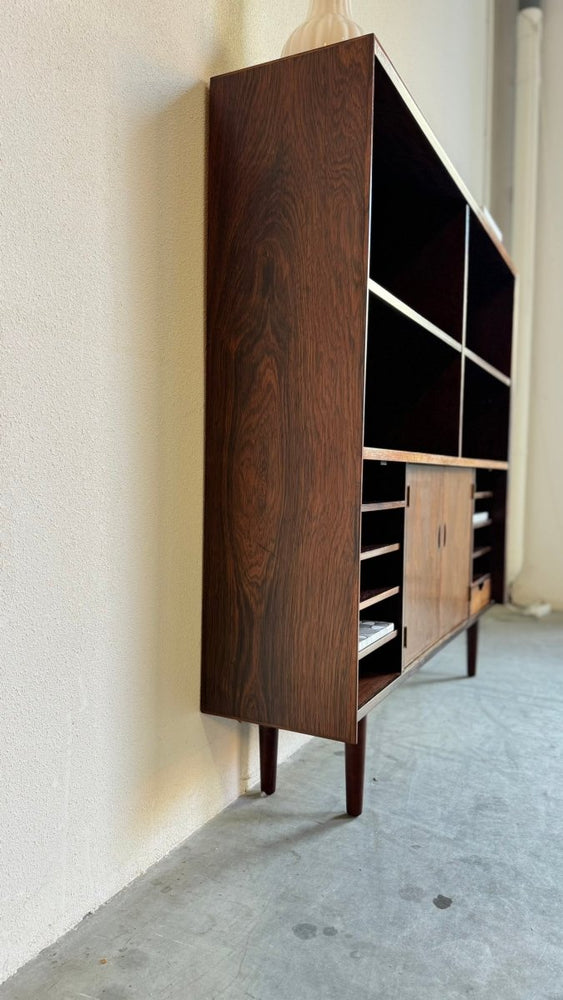 
                  
                    Vintage boekenkast met licht en bar - palissander - LOUI.STORE
                  
                